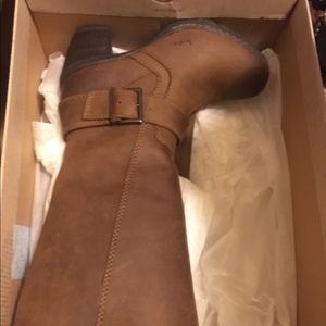 Born Levy boot size 6 1/2
